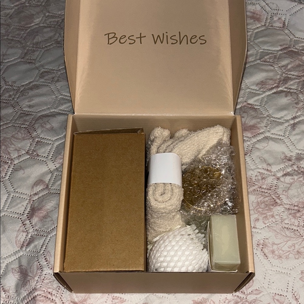 Gift Box Set - Picture 2 of 5
